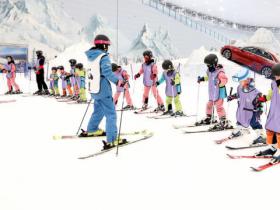 融创文旅“冰雪进校园” 为产业发展储备人才