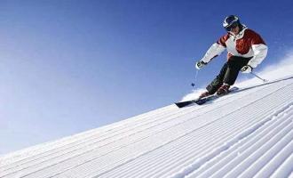 深圳首批冰雪专业毕业生上岗