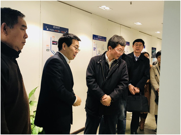 延庆区委书记、区长穆鹏一行走访星辉平台调研