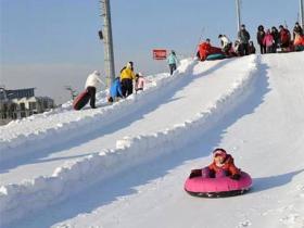 深圳朝阳蓝调庄园滑雪场