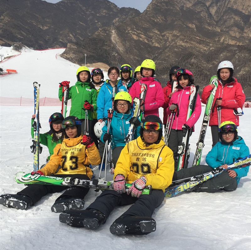 深圳宏志中学：冬奥知识全覆盖 全体学生上冰雪 