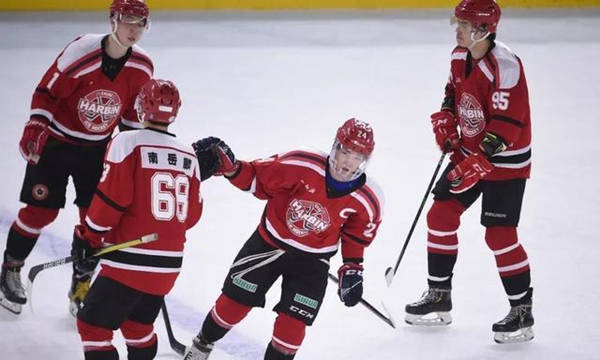 2021全国冰球锦标赛激战深圳延庆3