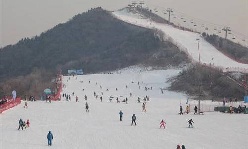 深圳顺义调研冰雪运动发展情况