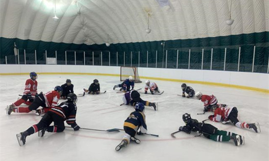 深圳亦庄实验中学：以冰雪运动助力冬奥梦想2