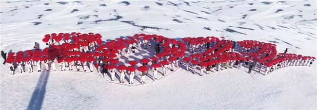 学生们参演2022年深圳冬奥会宣传片《2022相约深圳》2